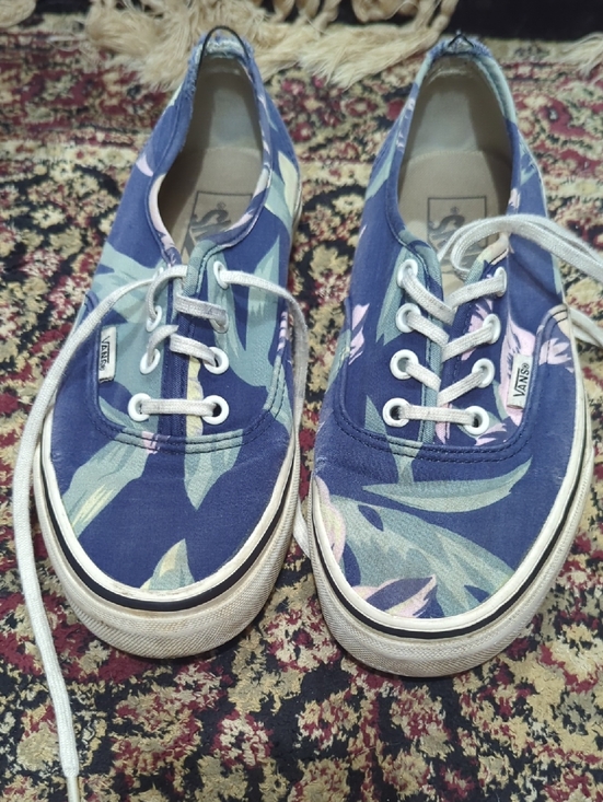 Vans Shoes - Vans Women's Navy Floral Canvas Low-Top Sneakers